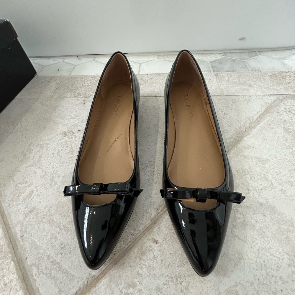 NIB Talbots Black Patent Bow Flat 8